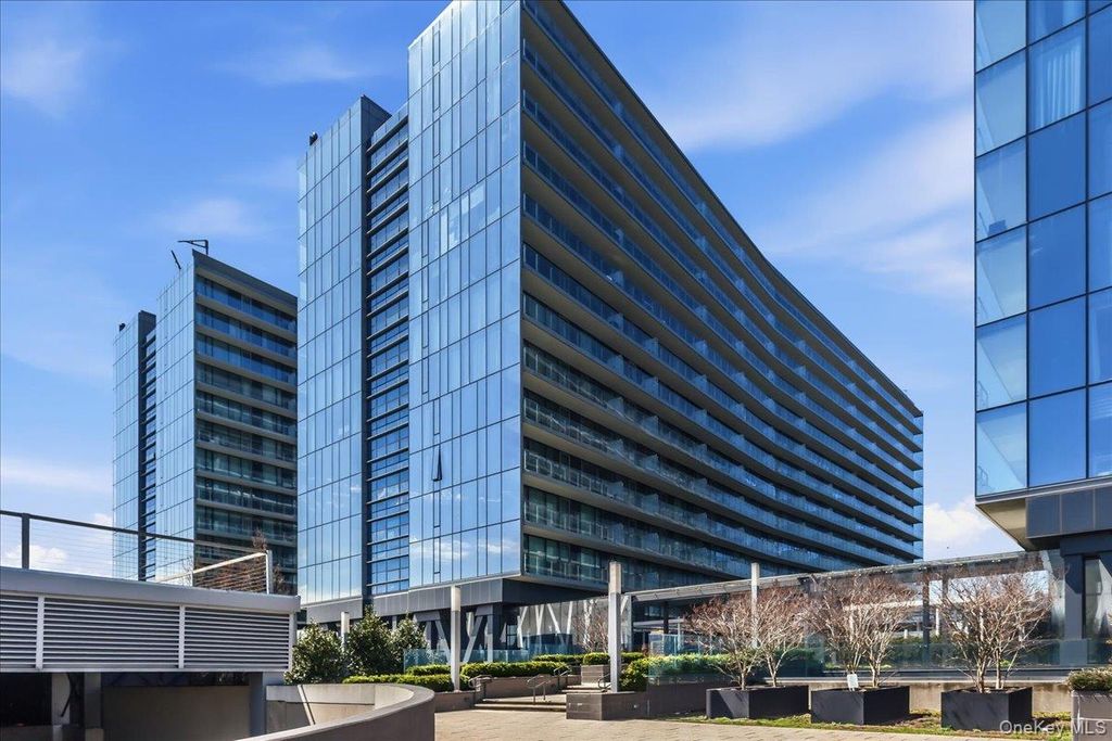 Photo of 131-03 40th Road #9N, Flushing, NY 11354 (MLS # 1010889)