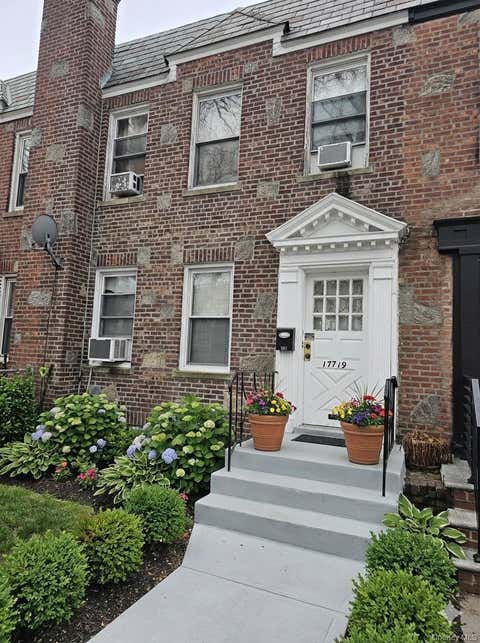 Multifamily For Sale - 17719 Troutville Roads Rd<br/> Jamaica, NY 11434
