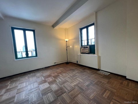 Condo For Rent - 1314 Virginia Avenue #6<br/> Bronx County, Bronx, NY 10462