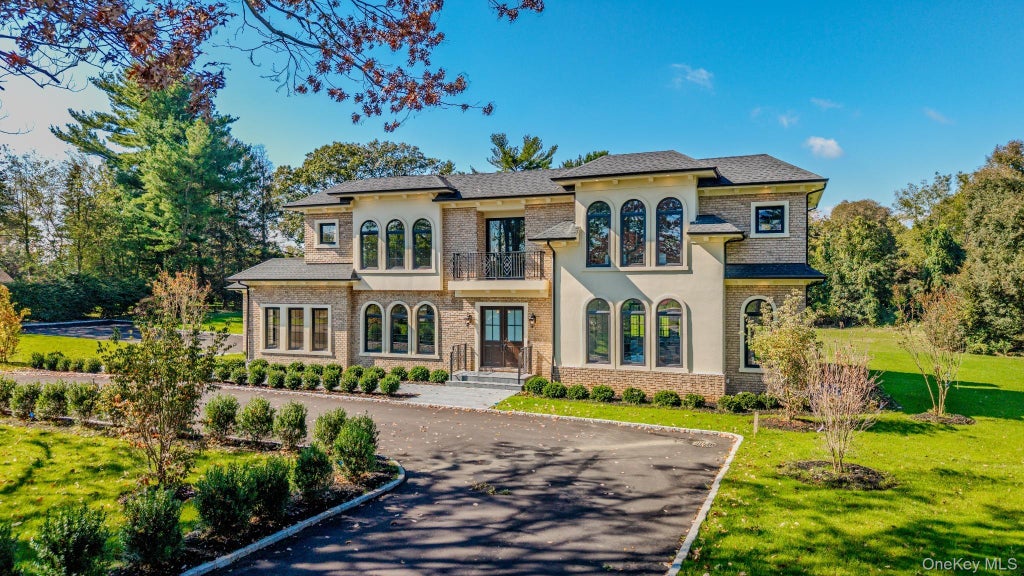 Photo of 26 Bacon Road, Old Westbury, NY 11568 (MLS # 1003422)