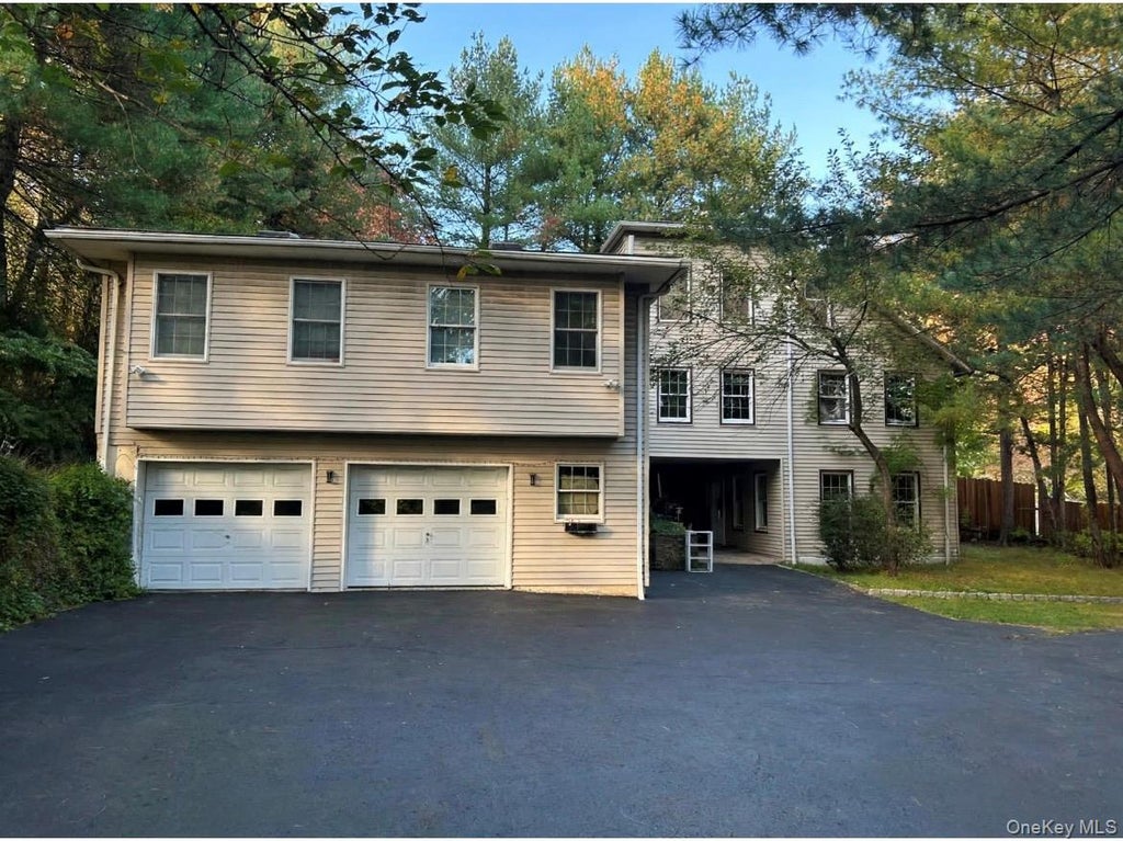 Photo of 227 S Mountain Road, New City, NY 10956 (MLS # 1066053)