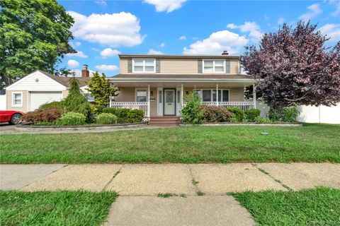 Apartment For Sale - 171 Cottage Boulevard<br/> Hicksville, NY 11801