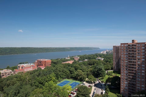Homes For Sale - 5700 Arlington Avenue #22A<br/> Bronx, NY 10471