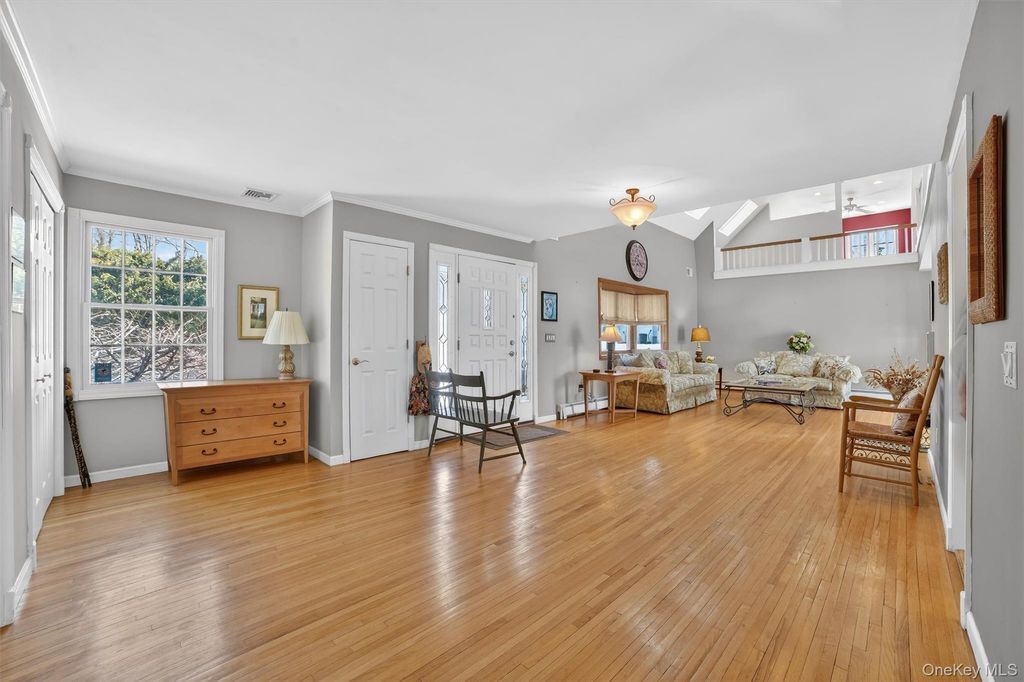 Photo of 9 Carol Court, Croton-on-Hudson, NY 10520 (MLS # 953498)