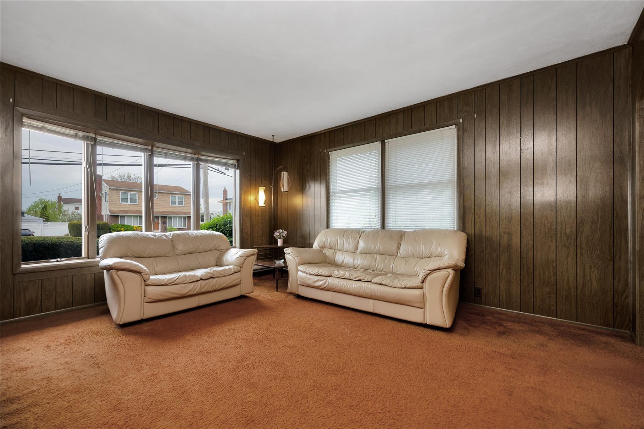 528 Coakley Street, East Meadow, New York image 5