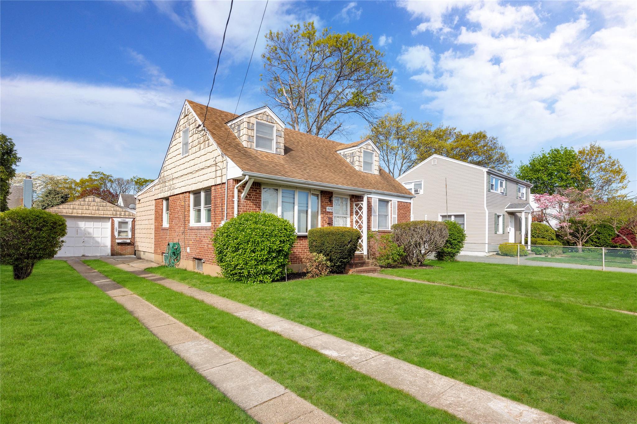 528 Coakley Street, East Meadow, New York image 3