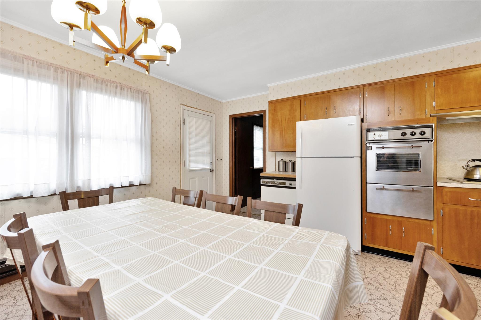 528 Coakley Street, East Meadow, New York image 11