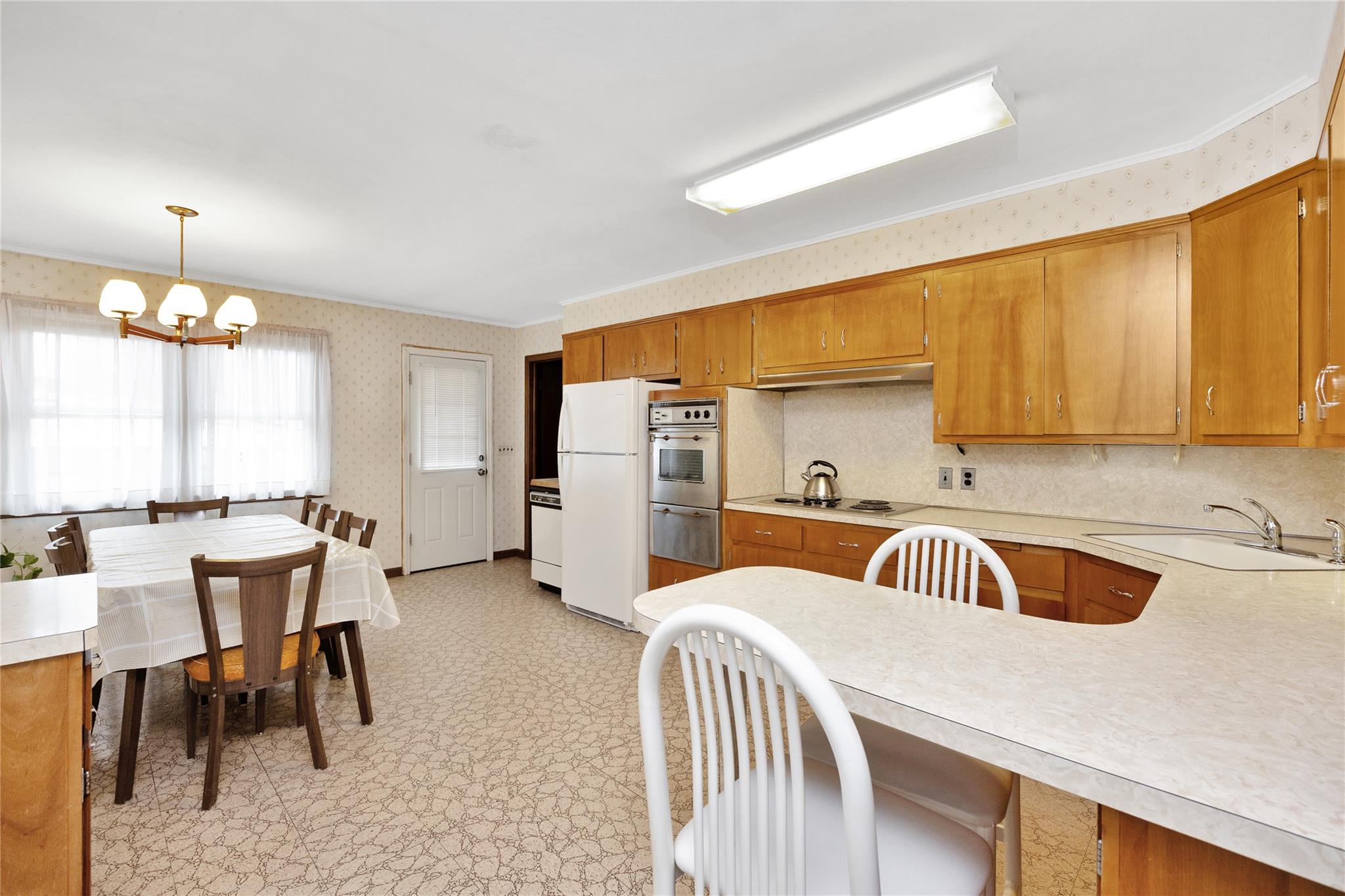 528 Coakley Street, East Meadow, New York image 7