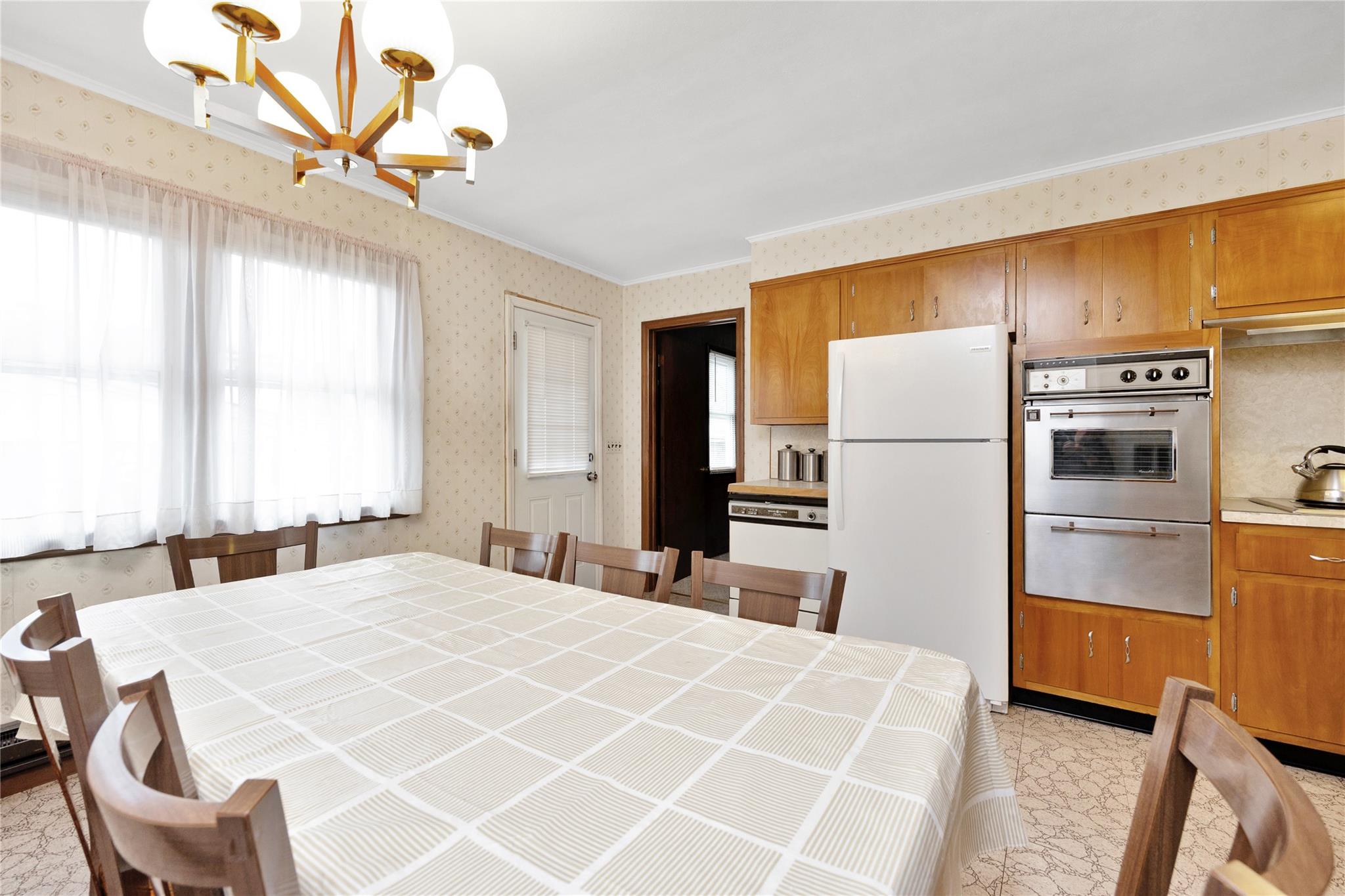 528 Coakley Street, East Meadow, New York image 12