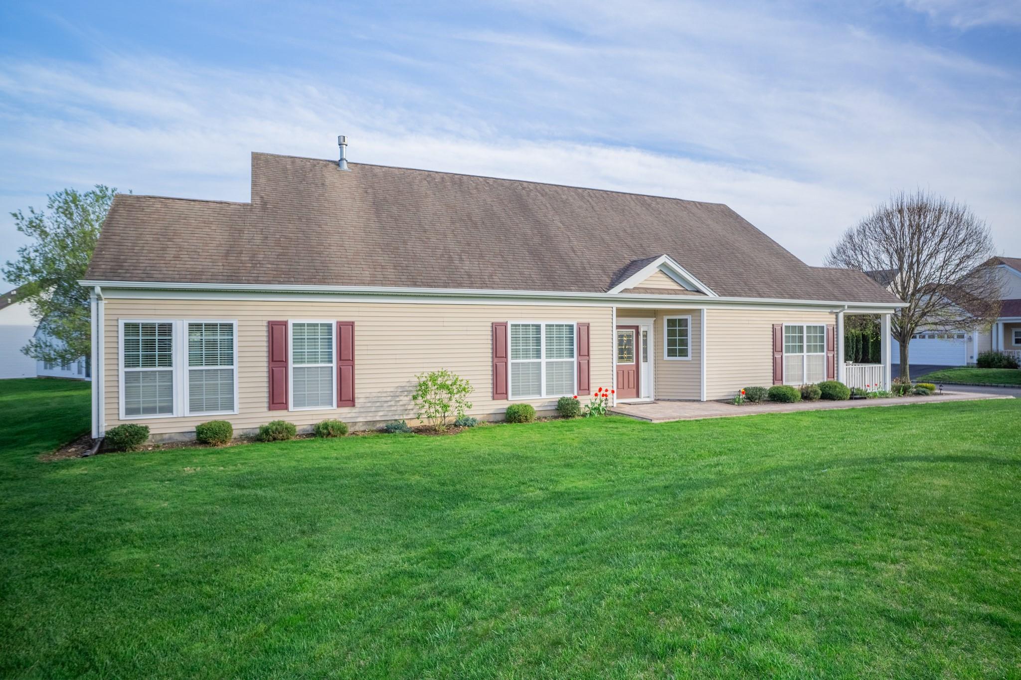 20 Oakhurst Court, Mount Sinai, New York image 2