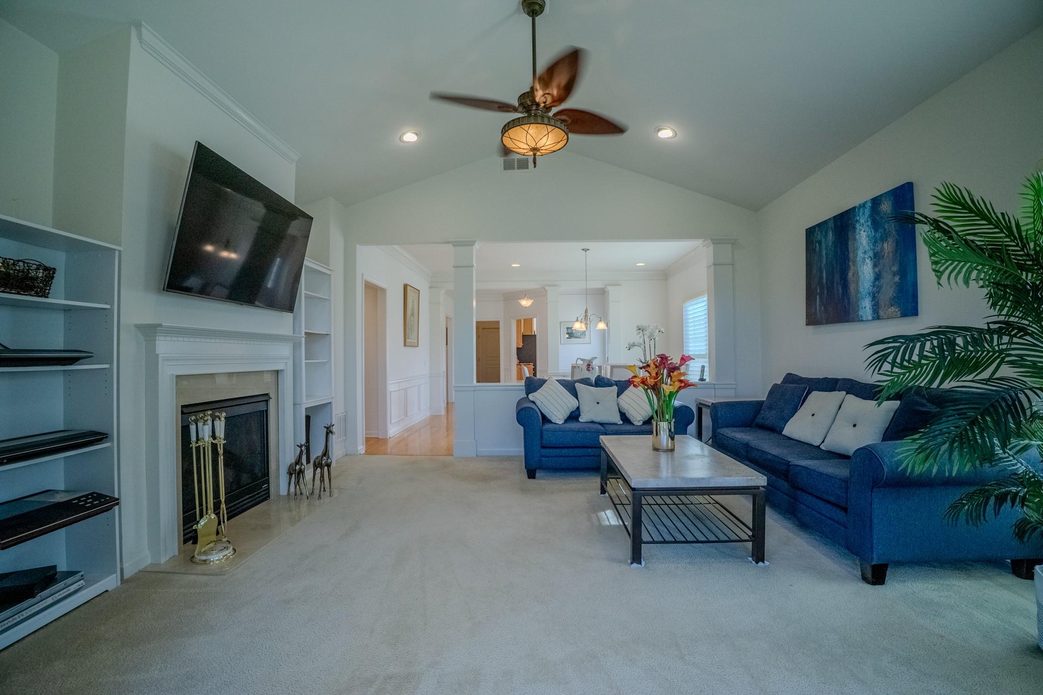 20 Oakhurst Court, Mount Sinai, New York image 8