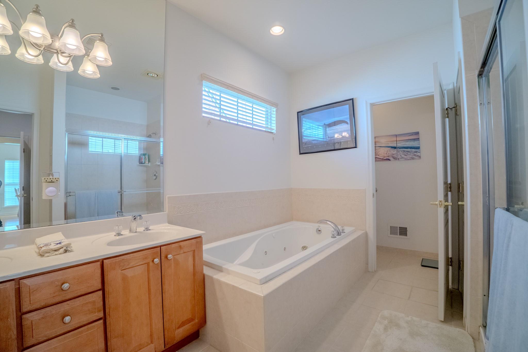 20 Oakhurst Court, Mount Sinai, New York image 19