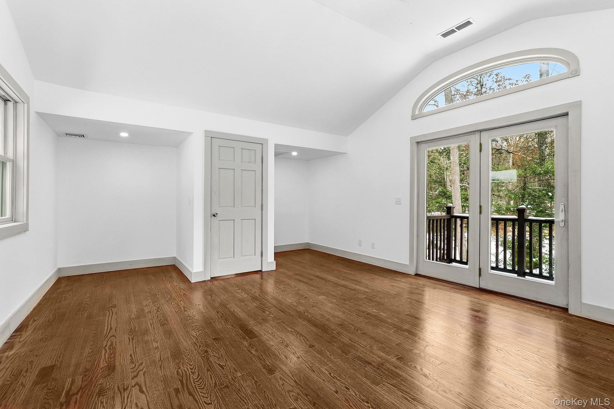 Rhinebeck, New York 12572, United States, 3 Bedrooms Bedrooms, ,3 BathroomsBathrooms,Residential,Active,251840