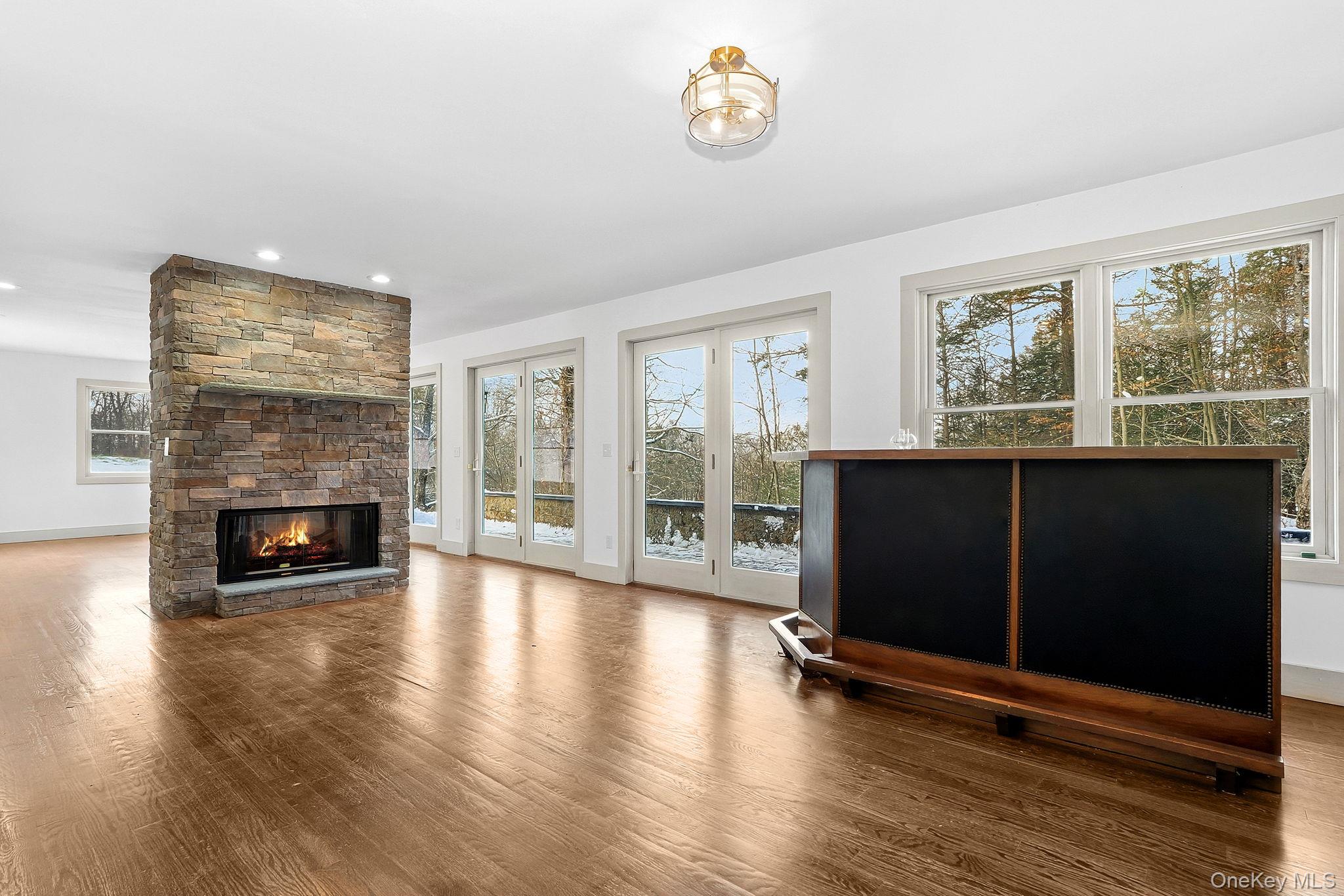 Rhinebeck, New York 12572, United States, 3 Bedrooms Bedrooms, ,3 BathroomsBathrooms,Residential,Active,251840