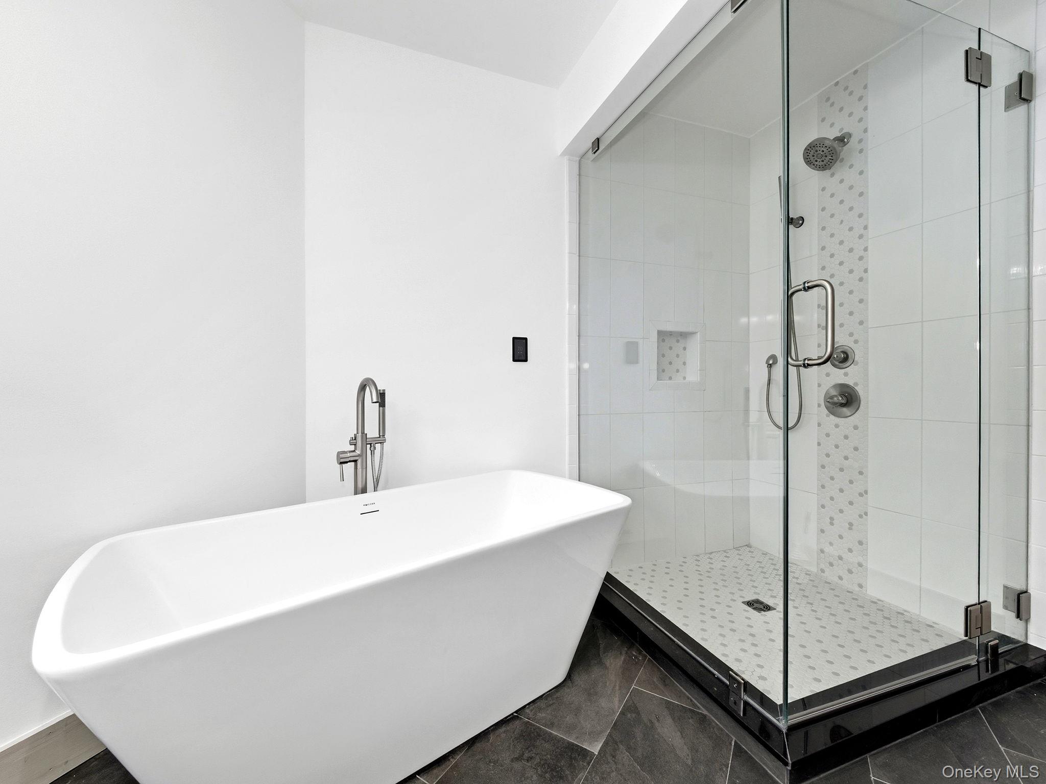 Rhinebeck, New York 12572, United States, 3 Bedrooms Bedrooms, ,3 BathroomsBathrooms,Residential,Active,251840