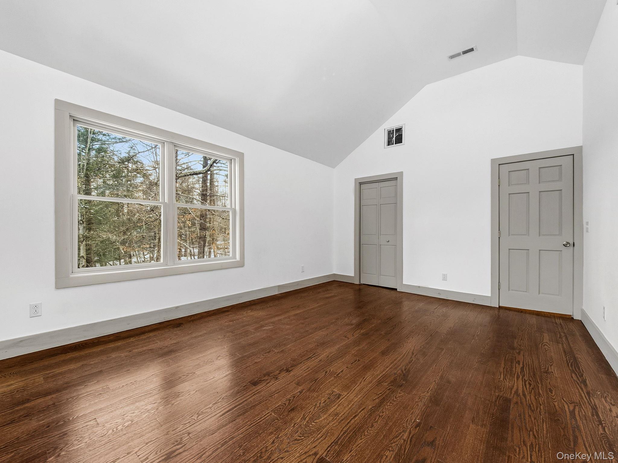 Rhinebeck, New York 12572, United States, 3 Bedrooms Bedrooms, ,3 BathroomsBathrooms,Residential,Active,251840