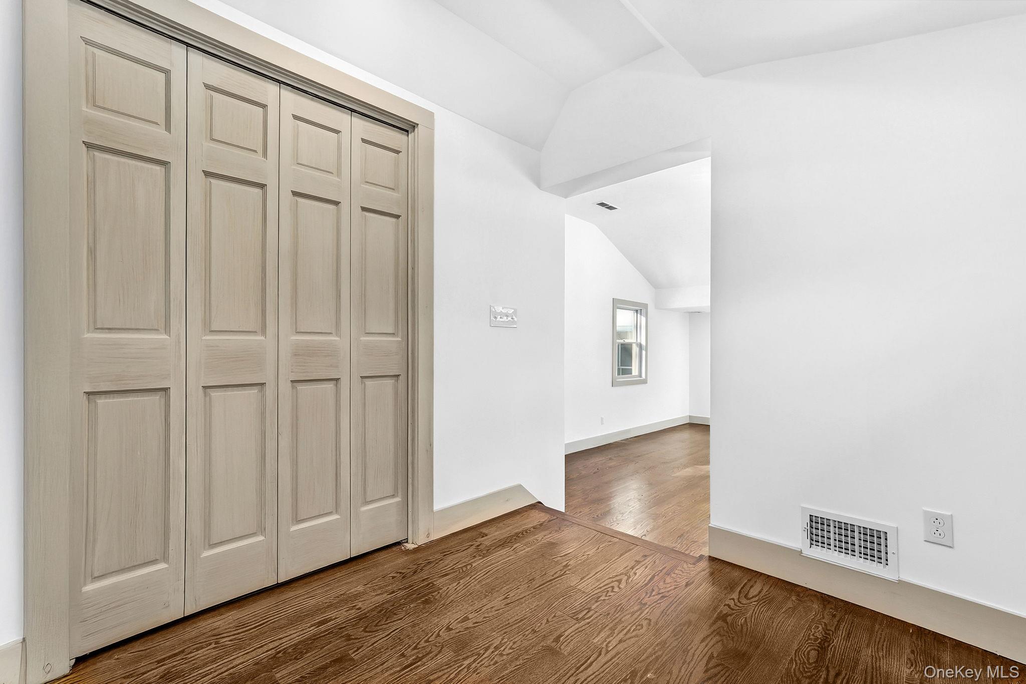 Rhinebeck, New York 12572, United States, 3 Bedrooms Bedrooms, ,3 BathroomsBathrooms,Residential,Active,251840