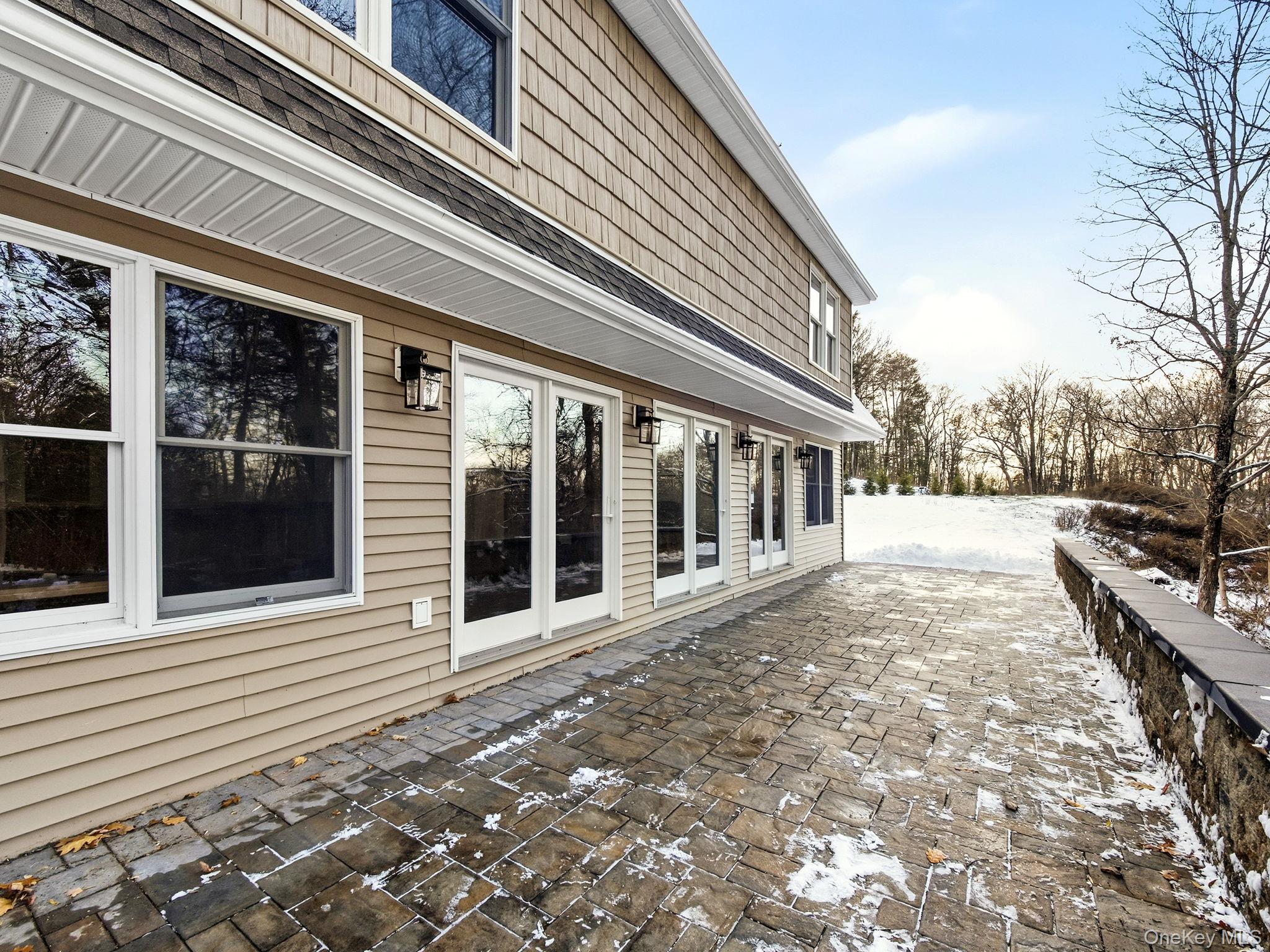 Rhinebeck, New York 12572, United States, 3 Bedrooms Bedrooms, ,3 BathroomsBathrooms,Residential,Active,251840