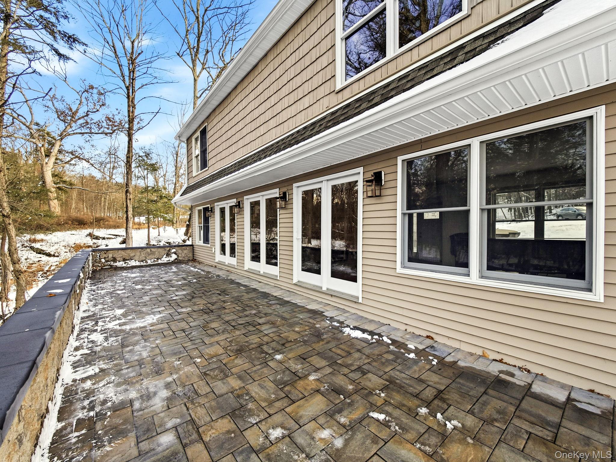 Rhinebeck, New York 12572, United States, 3 Bedrooms Bedrooms, ,3 BathroomsBathrooms,Residential,Active,251840