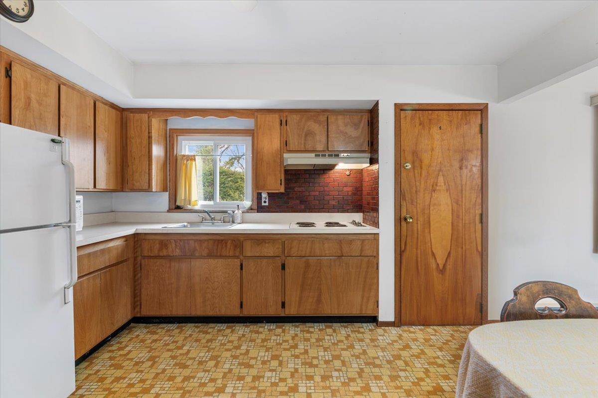 18 N Troscher Lane, Bethpage, New York image 12