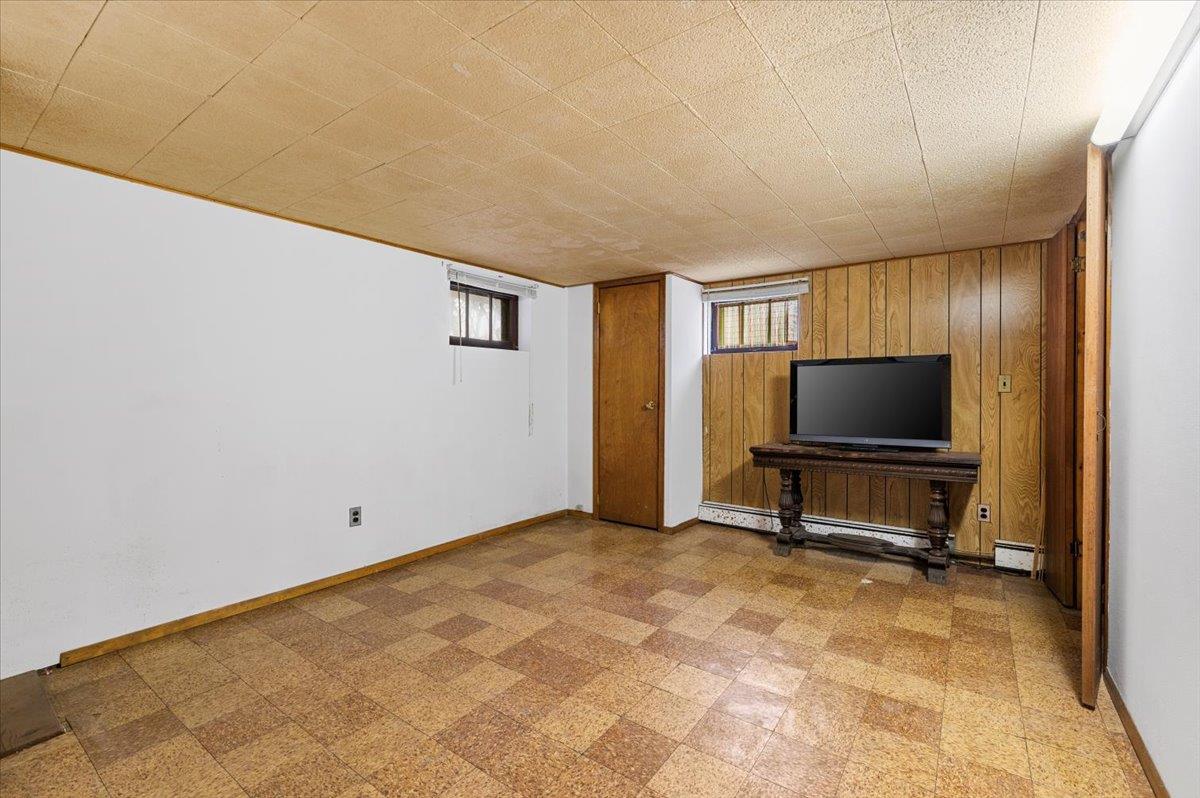 18 N Troscher Lane, Bethpage, New York image 24