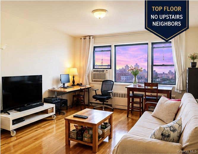Photo of 143-36 Barclay Ave Ave #6C, Flushing, NY 11355 (MLS # 1033658)