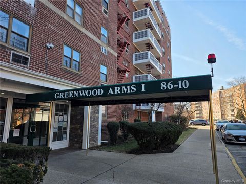 Homes For Sale - 86-10 151 Street #5G<br/> Howard Beach, NY 11414