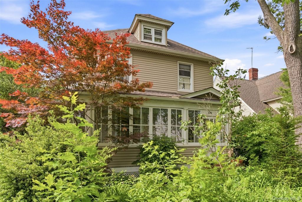 Photo of 149 Maple Avenue, Westbury, NY 11590 (MLS # 1009256)