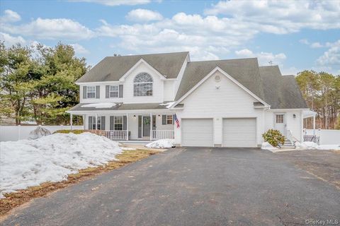 47 Cobblestone Drive Shoreham NY 11786