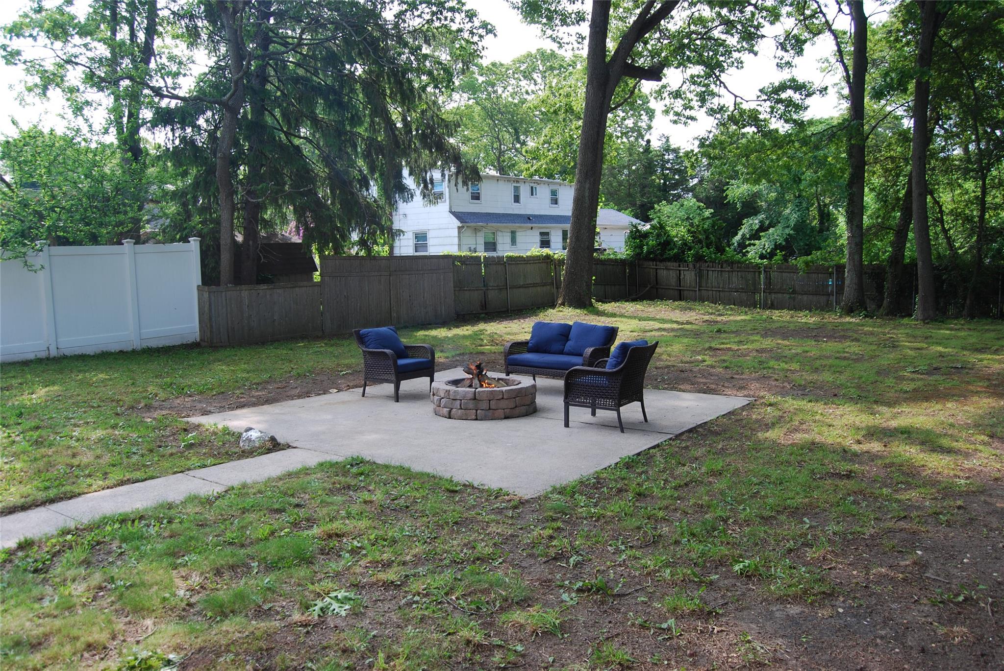 93 W 6th Street, Ronkonkoma, New York image 22