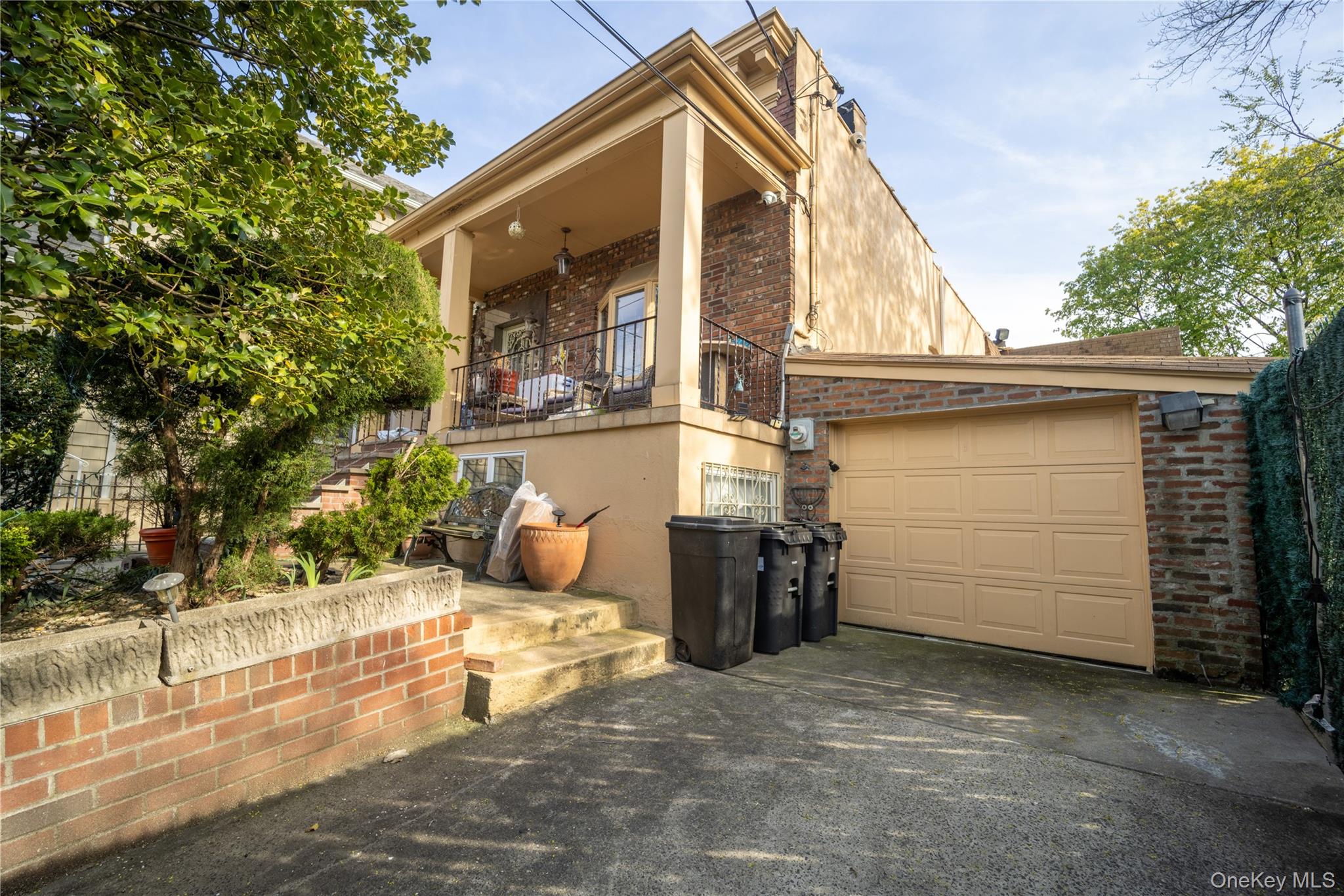 3252 Waterbury Avenue