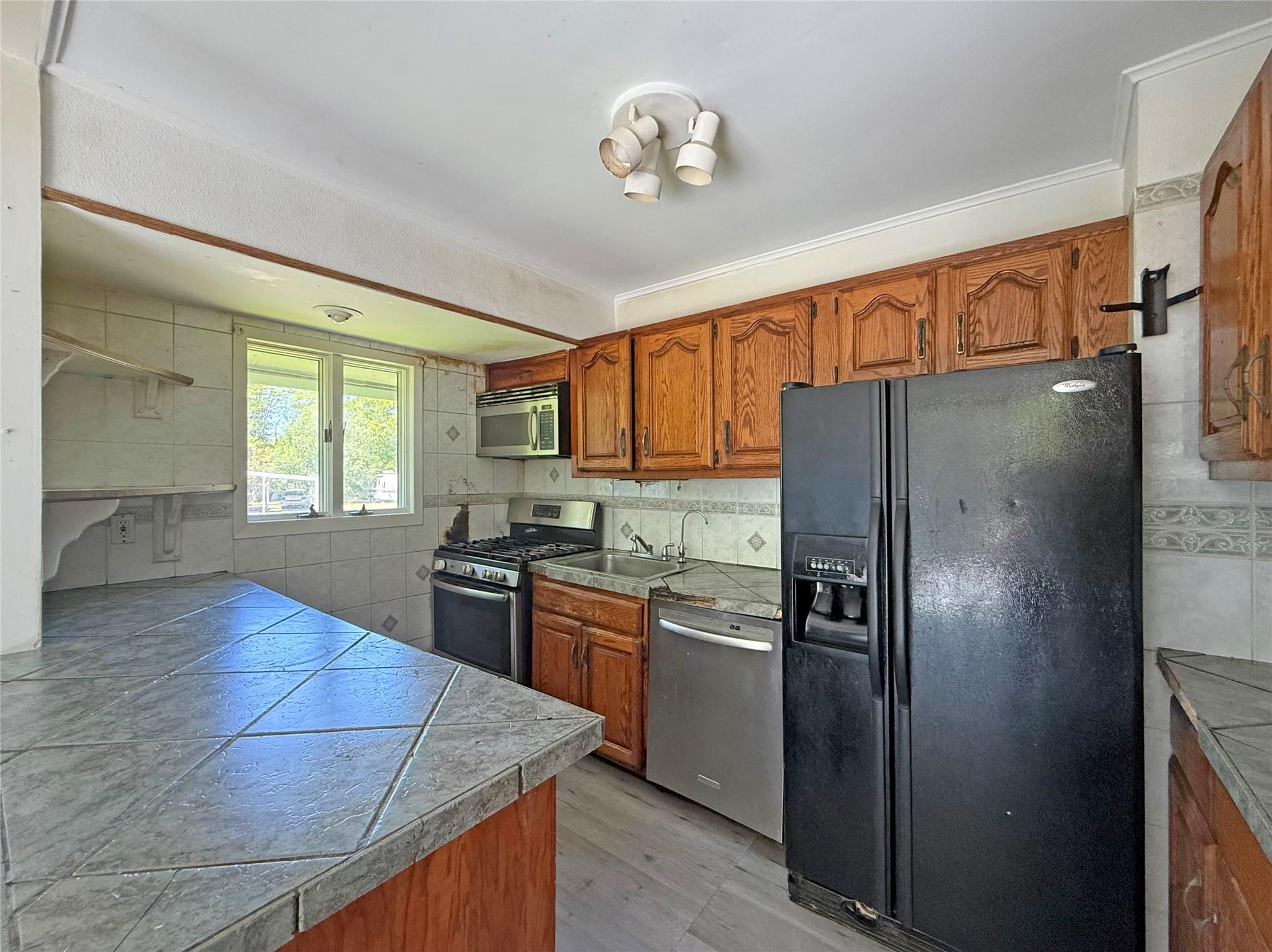 33 Birch Court, Riverhead, New York image 8
