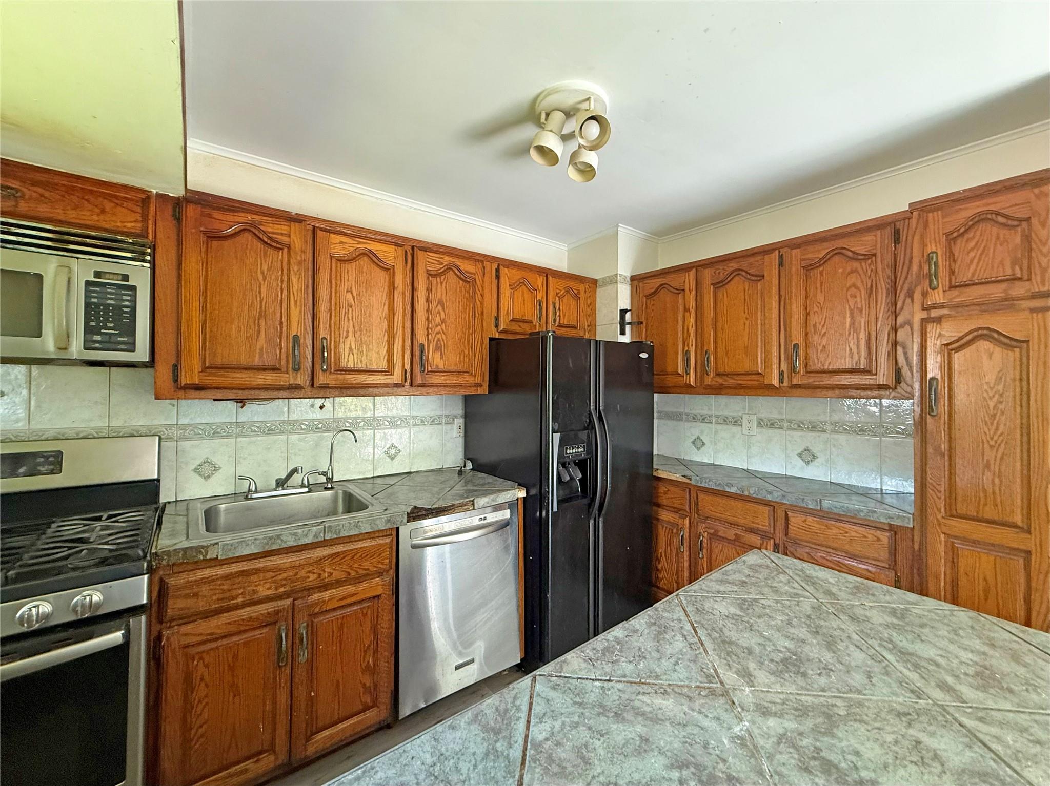 33 Birch Court, Riverhead, New York image 7