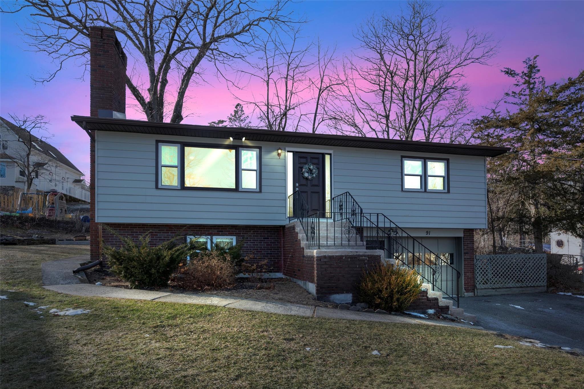 91 W Mombasha Road, Monroe, New York image 2