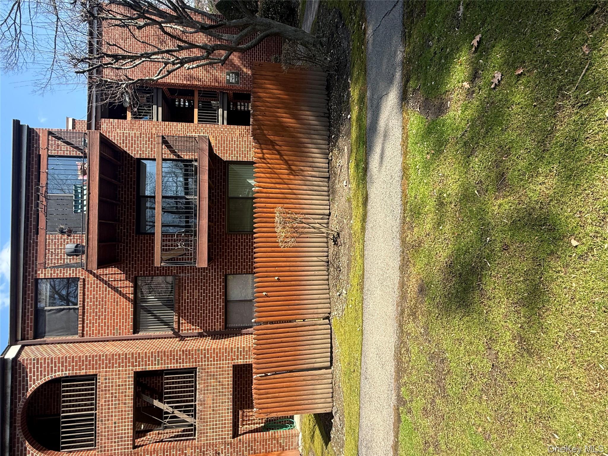 10 Bronxville Glen Drive 1