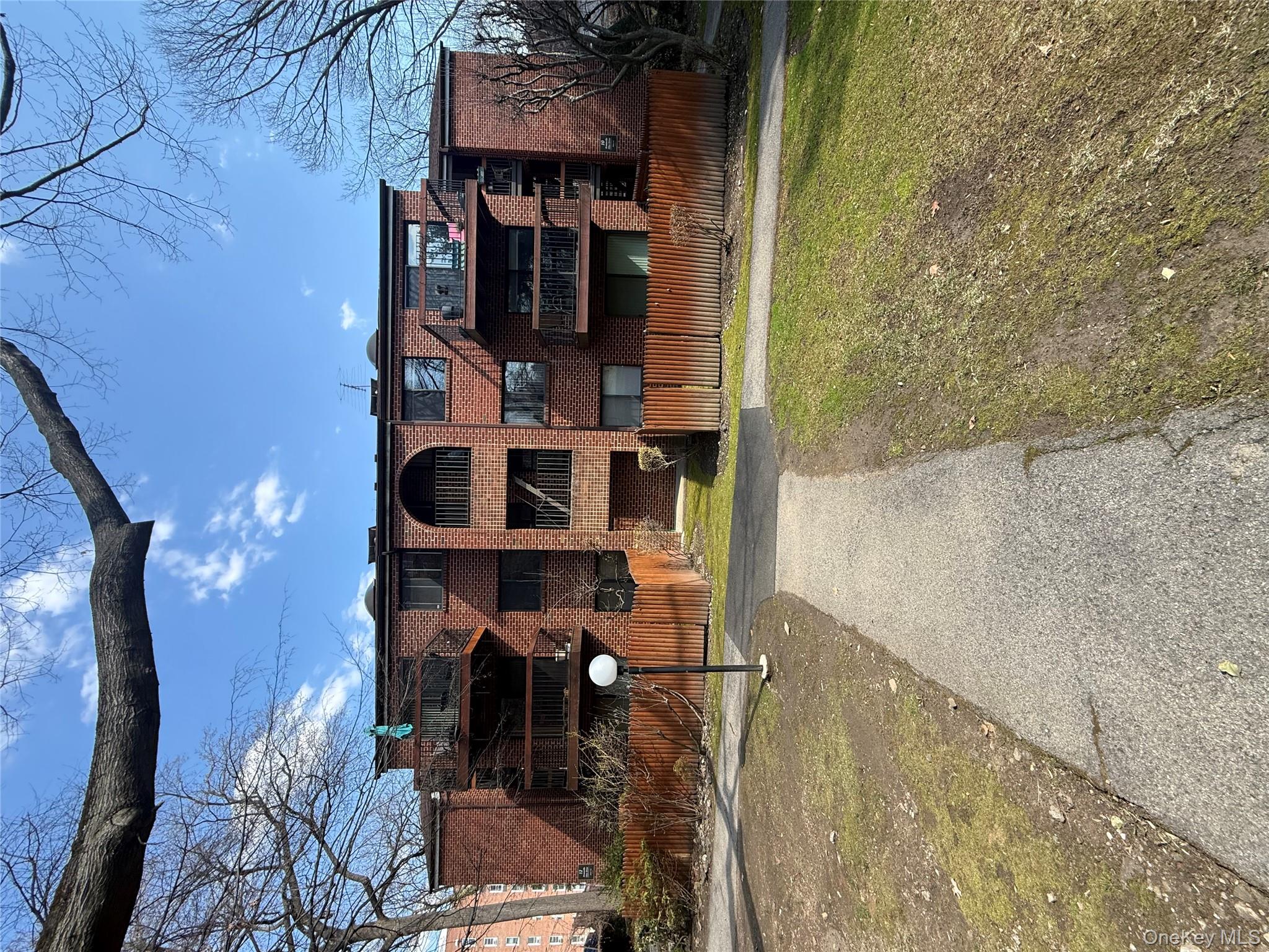 10 Bronxville Glen Drive 1