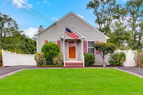 Photo of 143 S Evergreen Drive, Selden, NY 11784 (MLS # 1065406)