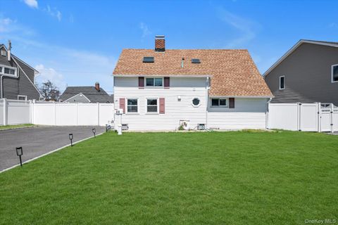 29 Cutter Lane Levittown NY 11756