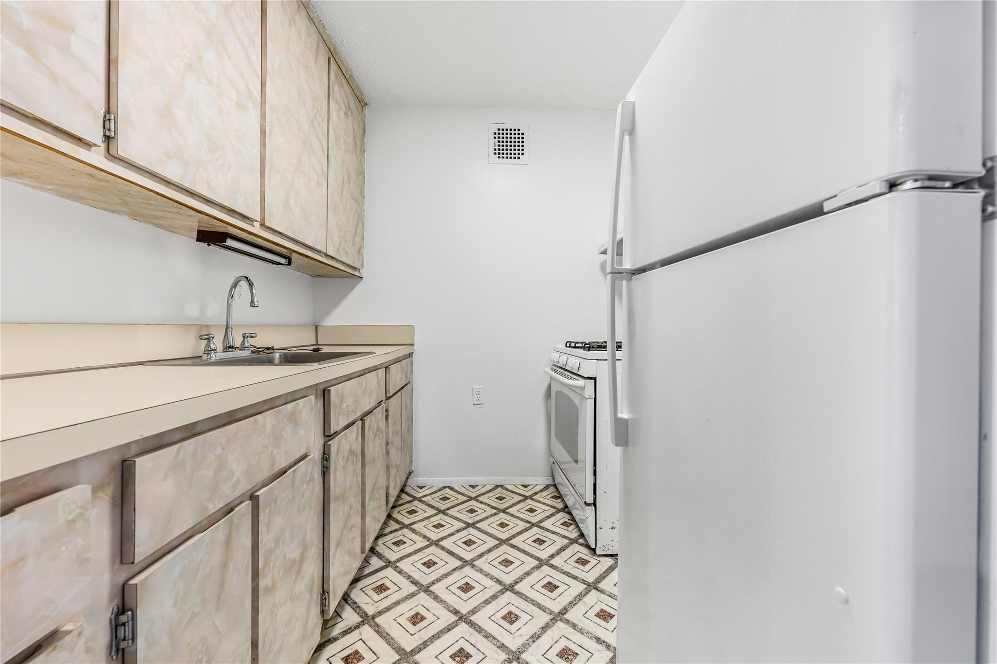 118-17 Union Turnpike #5C, New York, New York image 6