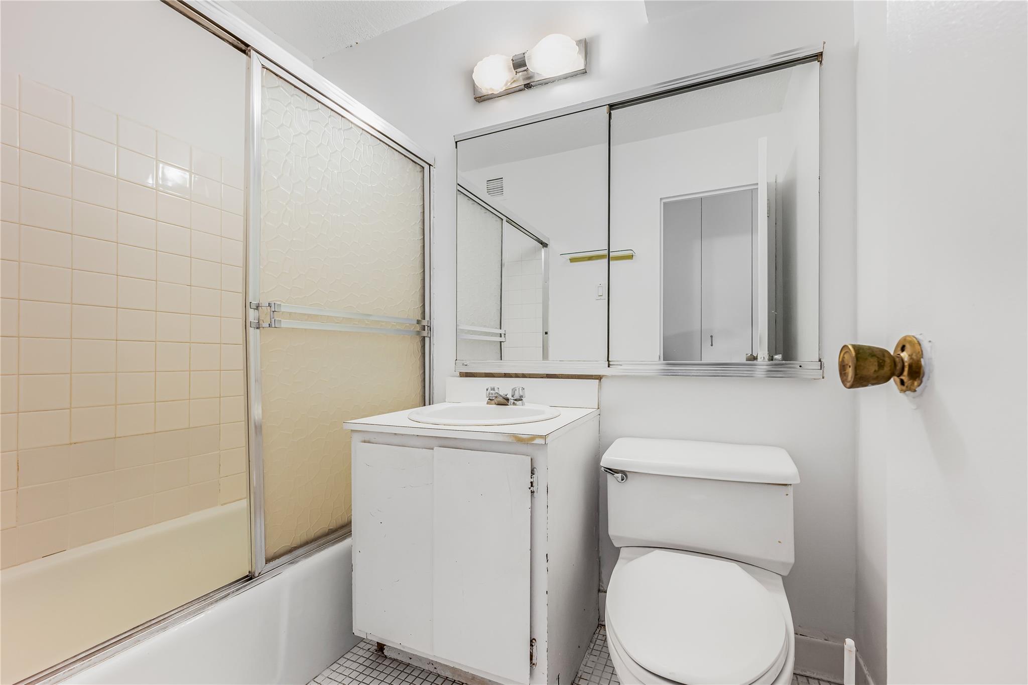 118-17 Union Turnpike #5C, New York, New York image 9