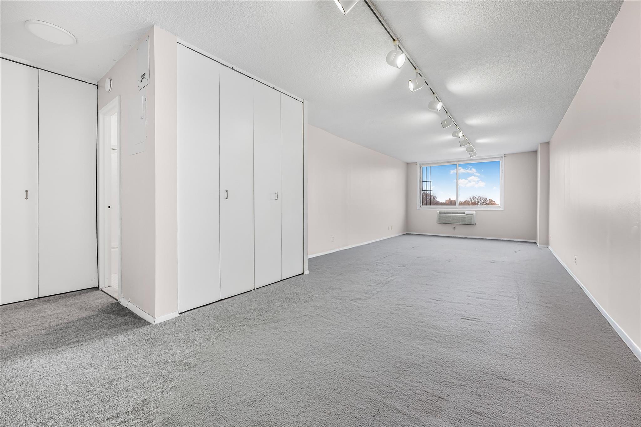 118-17 Union Turnpike #5C, New York, New York image 5