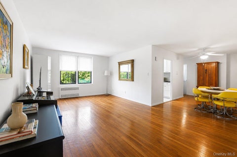 Homes For Sale - 488 Ocean Parkway #3B<br/> Brooklyn, NY 11218
