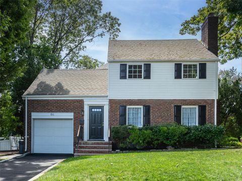 86 Dennis Street Manhasset NY 11030