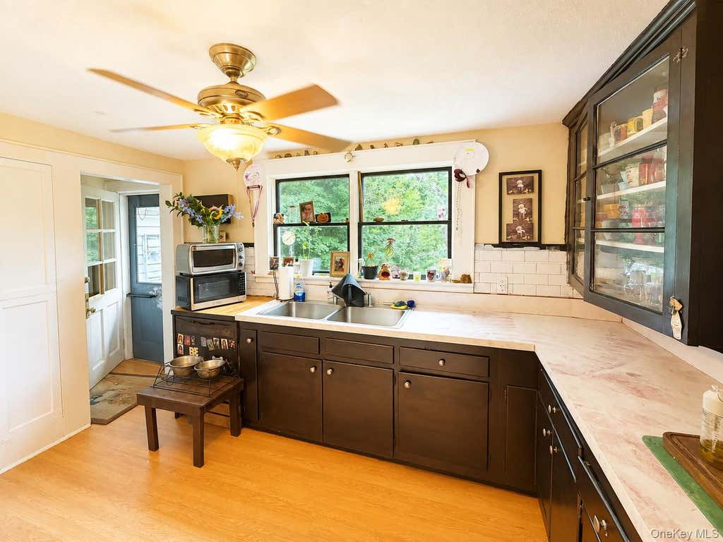 Photo of 6 Waldron Terrace, Sloatsburg, NY 10974 (MLS # 964340)
