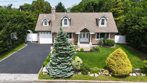 Homes For Sale - 19 Gruber Drive<br/> Glen Cove, NY 11542