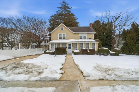 2097 Washington Avenue Seaford NY 11783