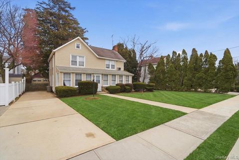 2097 Washington Avenue Seaford NY 11783