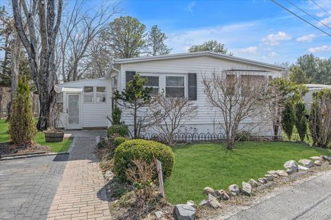 Mobile Home For Sale - 74 Maple St<br/> East Quogue, NY 11942