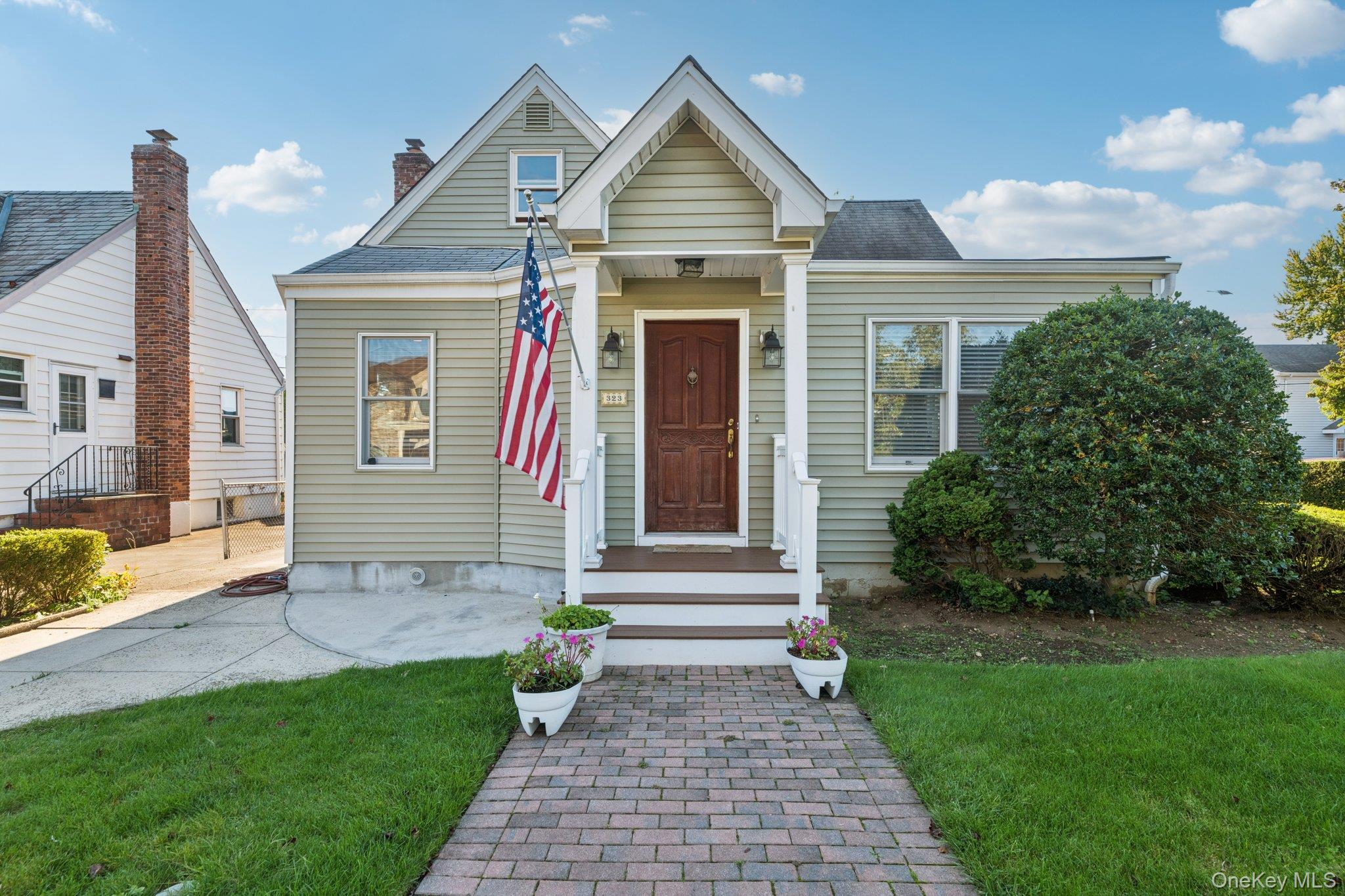 323 Barwick Boulevard