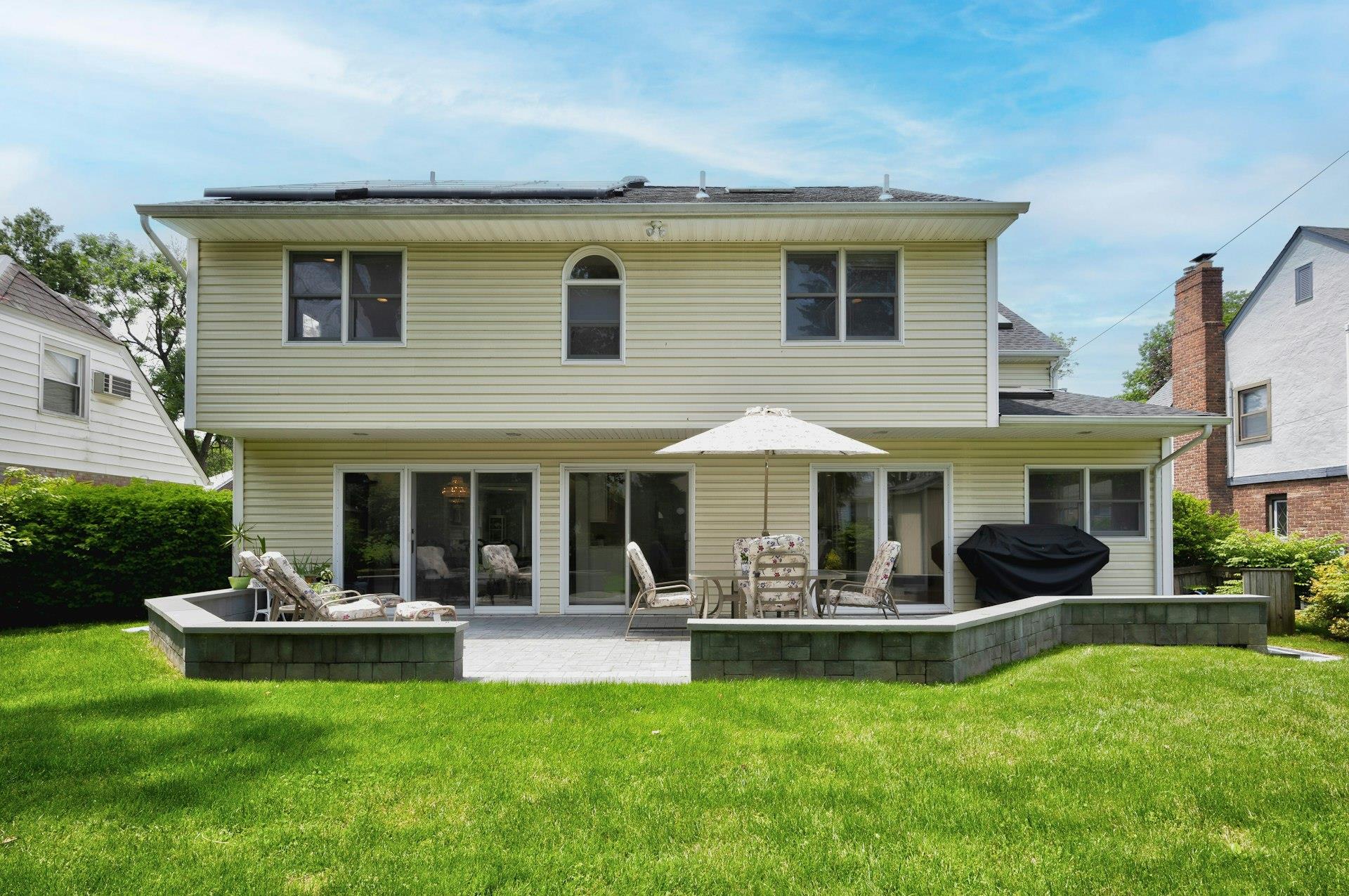 16 Andover Lane, Manhasset, New York image 34